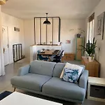 Maison De Calme Lumineuse Proche Gare Holiday home Caen
