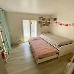Holiday home Maison De Calme Lumineuse Proche Gare