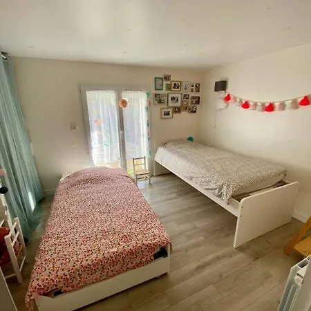 Maison De Calme Lumineuse Proche Gare Holiday home *